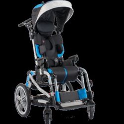 Reach 12 Lightweight Folding Transit Stroller by Leggero 