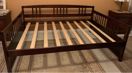 Full Wood Daybed with Rails
