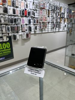 Galaxy ZFlip5 | 256GB | Unlocked