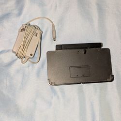 Nintendo 3DS Charging  Station + 3DS Power Adapter