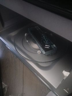 Kitchen aid microwave 30 inch.. 1.9 c ft