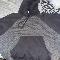 Black Non Zip-up Coach Hoodie (SIZE L)