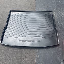 Porsche Macan truck Liner 