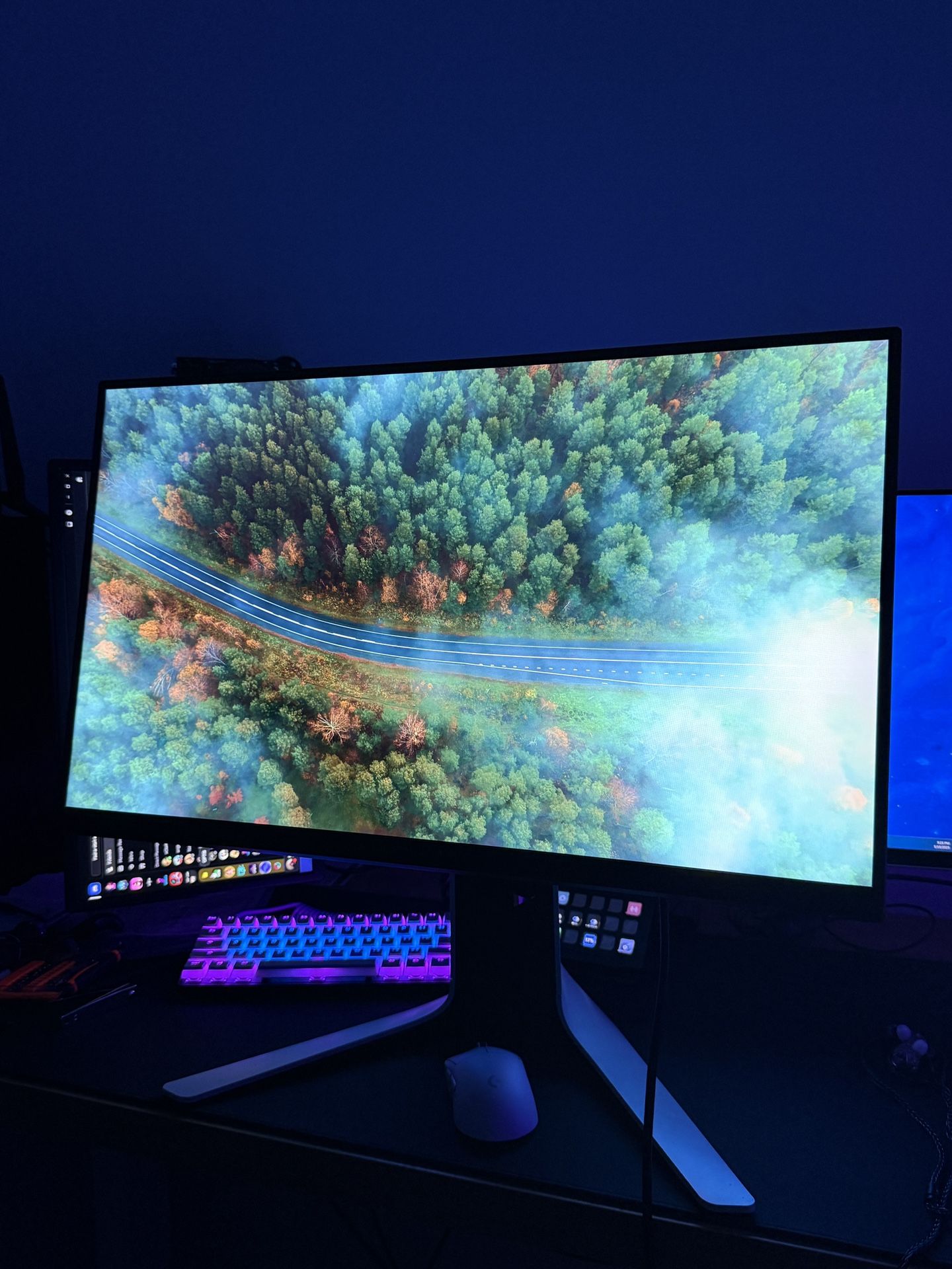 Alienware 1080p AW2720HF 27” 240Hz Gaming Monitor – Excellent Condition