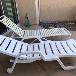 Pool Loungers 