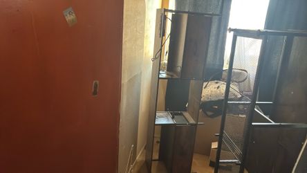 Selling this tv/game with led light desk