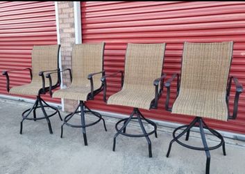 4 swivel patio barstools