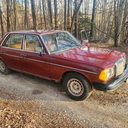 1977 Mercedes 240D Classic Diesel Sedan