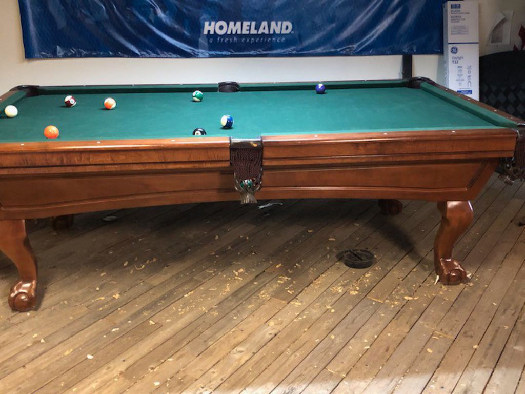Nice Connelly Pool Table