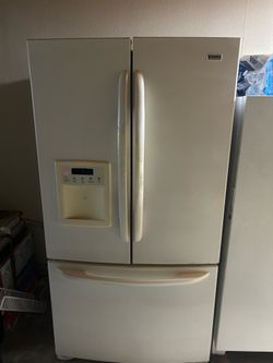 Fridge freezer (Kenmore elite)
