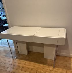 White Vanity Soft Close Mirror Make Up Desk Clear Legs