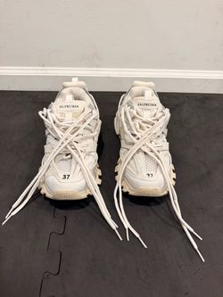 Women’s sneakers