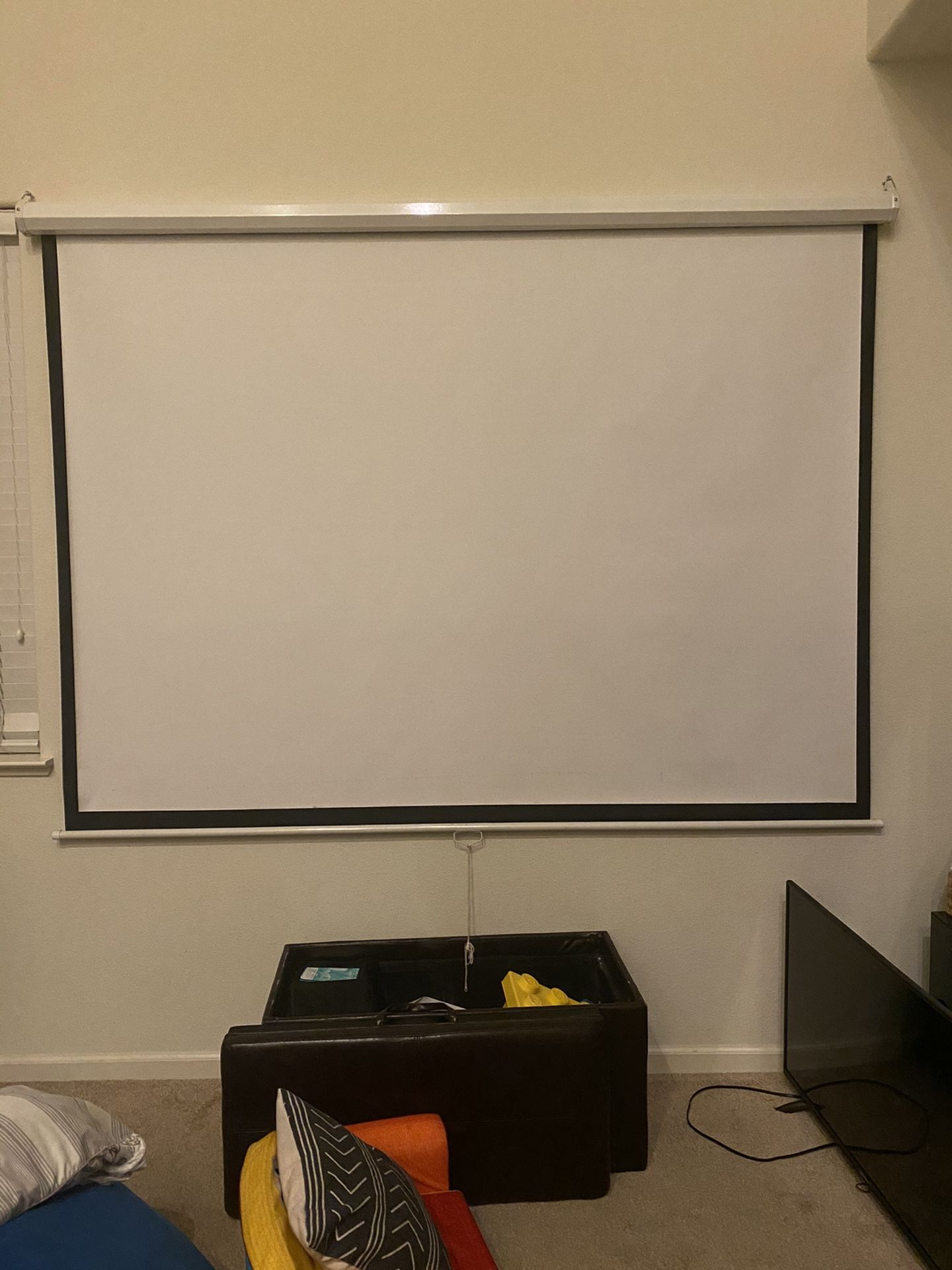 120” projector screen