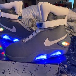Officially Licensed Nike Back To The Future Sneakers Size 11