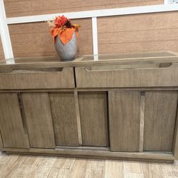 Dining Server