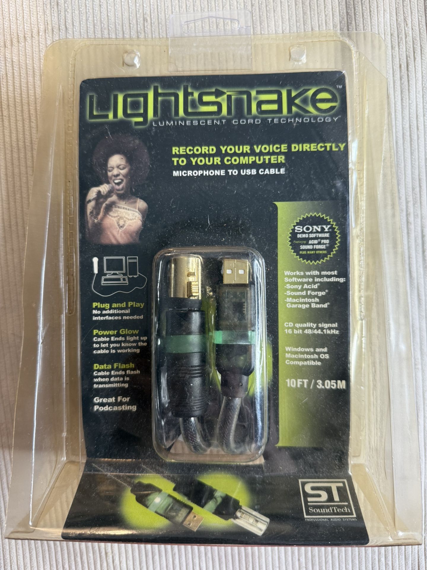 SoundTech LightSnake STUSBXLR10 Luminescent Cord Microphone to USB Cable 10 ft