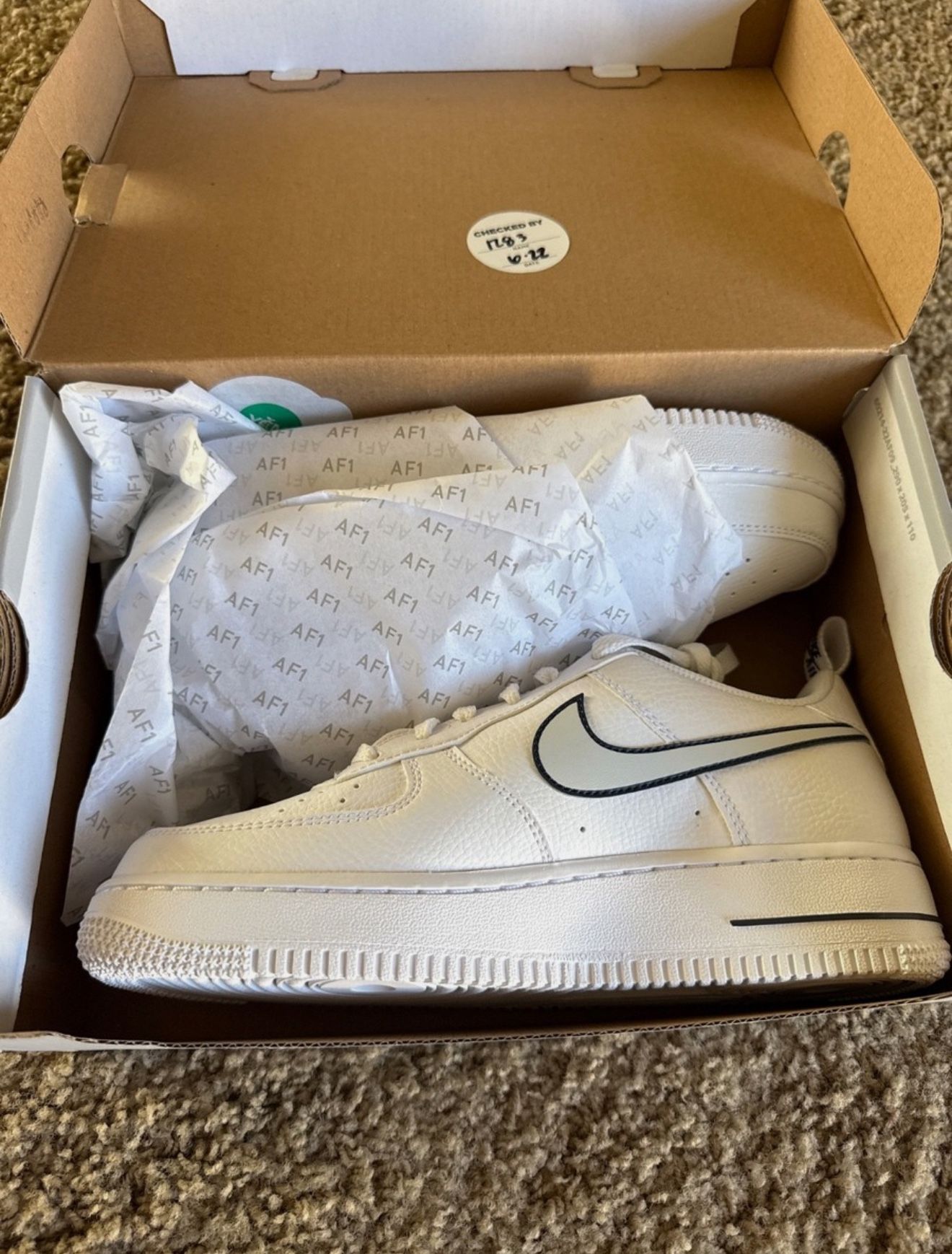 Size 6.5Y (GS) - Nike Air Force 1 LV8 Low Brand new in box