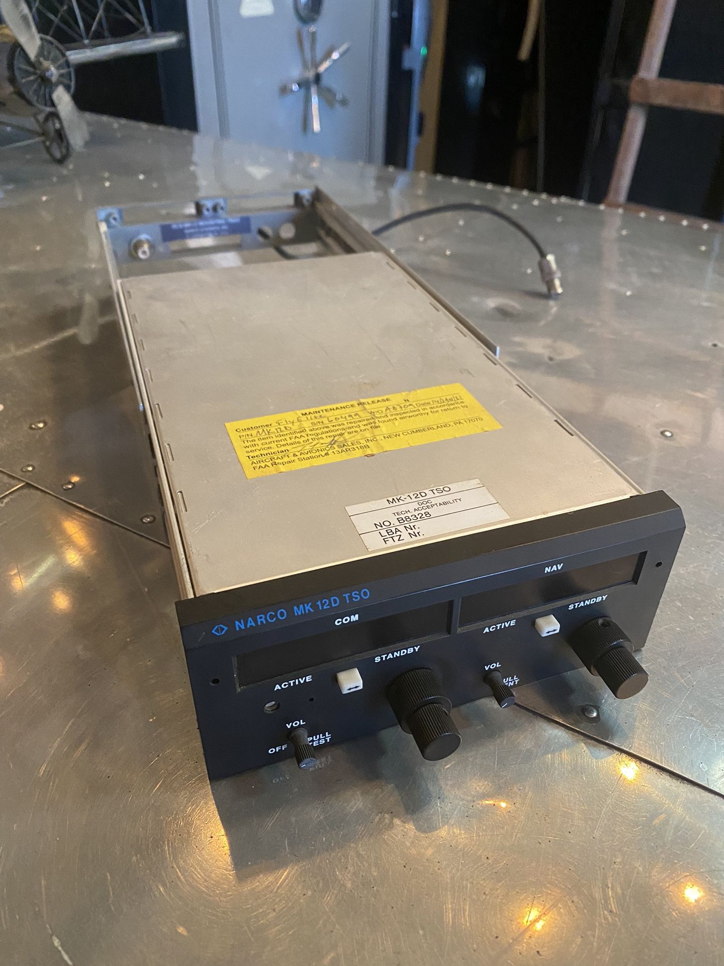 Narco MK-12D TSO NAV/COM Radio with Glide Slope including Mounting Tray