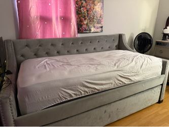 Twin size Daybed
