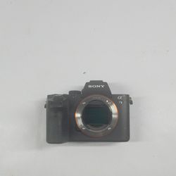 Sony Alpha A7 II 24.3MP Full Frame Interchangeable Lens Camera