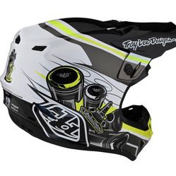 Troy Lee Designs Youth SE4 Polyacrylite Helmet
