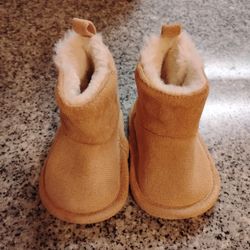 INFANT GIRL'S UGG STYLE BOOTS