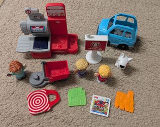 Fisher-Price Little People Target Playset