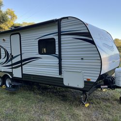 2015 Pacific Coachworks Travel Trailer
