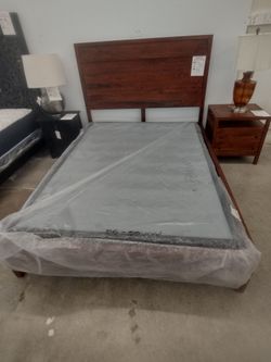 BENNINGTON OBSIDIAN Queen