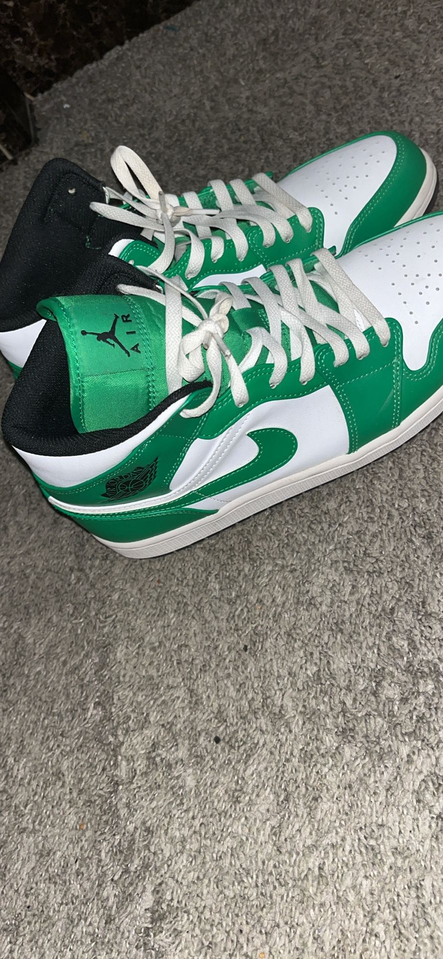 Lucky Green Jordan 1