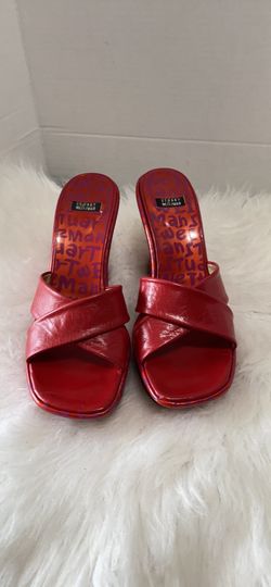 STUART WEITZMAN REDLEATHER GRAFFITI PRINT LOGO SANDAL, 4” WEDGE SZ 8.5 B