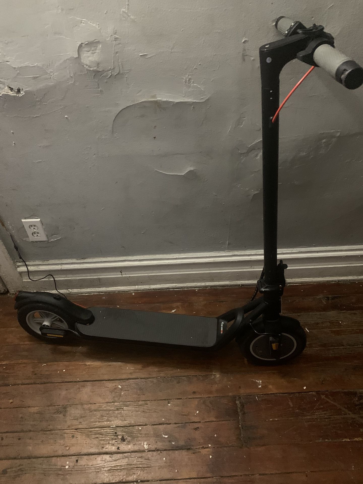 5th Wheel Electric Scooter