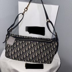Woman  purses and more