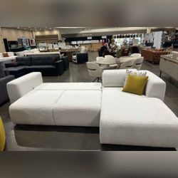 PICASSO SECTIONAL SLEEPER (OSCAR WHITE) 5 PIECES