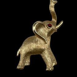 Vintage Crown Trifari Gold Tone Rhinestone Elephant Pin Brooch Animal