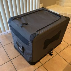 Collapsible Dog Kennel 