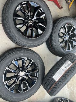 New Chevy Silverado rims and tires 20” Oem factory wheels rines y llantas nuevas fits Silverado Tahoe Avalanche suburban GMC Sierra Yukon