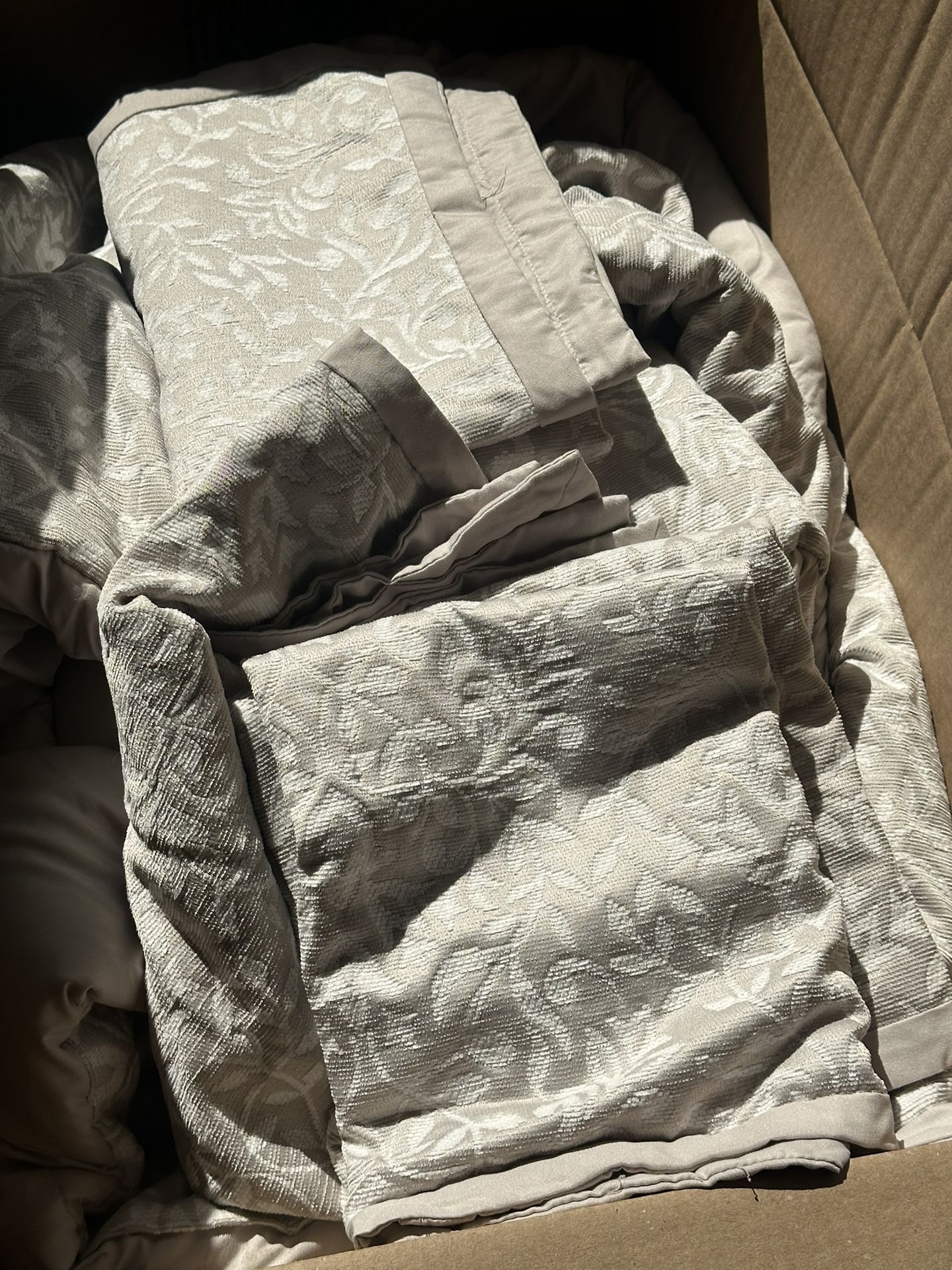 Full/Queen heavy winter comforter set