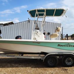 2021 Nautic Star 210 XTS