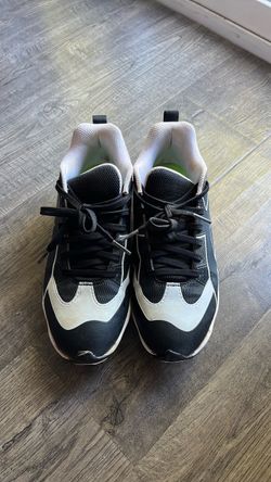 Under Armour baseball cleats shoes size 4.5y