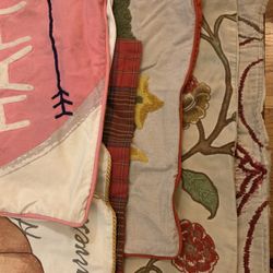 6 Individual Pillow Shams / Covers & 2 Pillows