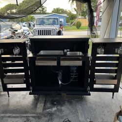 Custom Bar