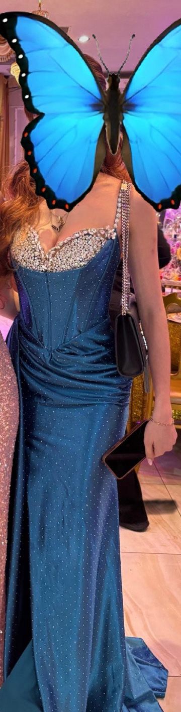 Ideal for prom, formal events &