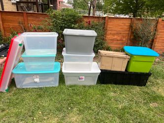 10 Storage bins with lids