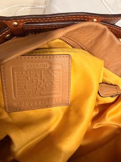Title: Vintage Coach Tan Leather Shoulder Bag #10418