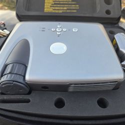 Dell 3200mp Screen Projector With Remote