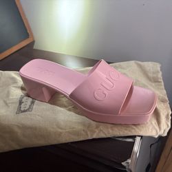 Gucci Rubber Gucci Logo Womens Platform Slide Sandals