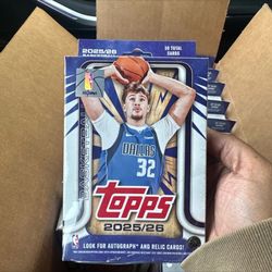 Topps Basketball Hangar Box COOPER FLAGG
