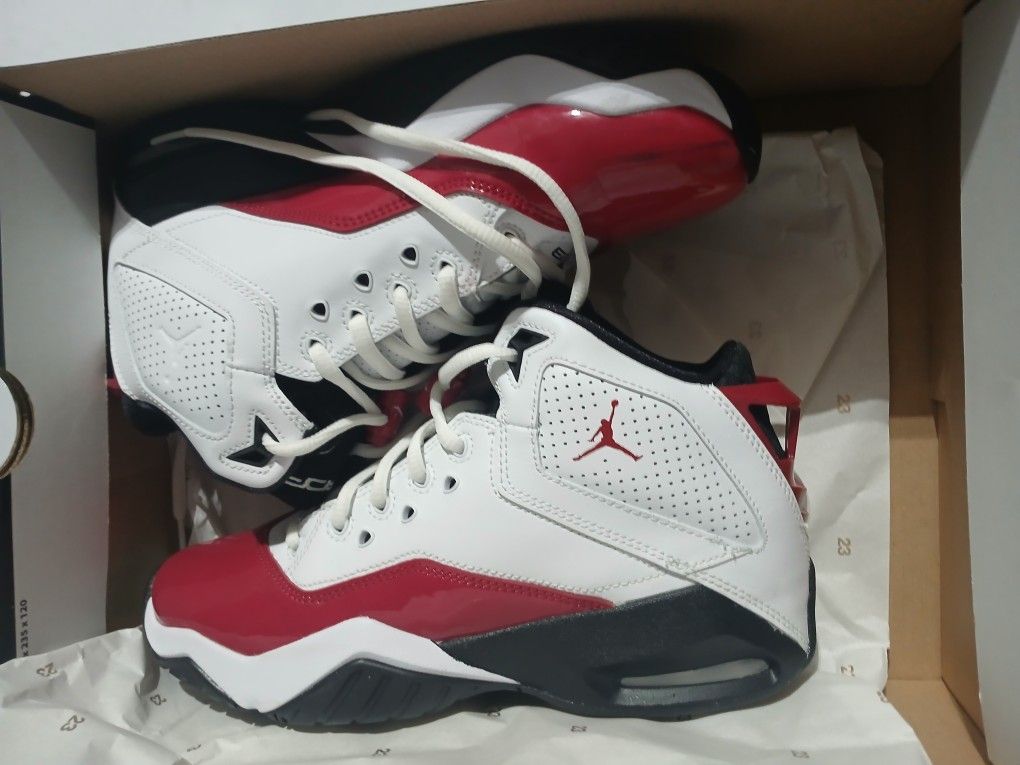 Jordan B-Loyals Size 6y New In Box