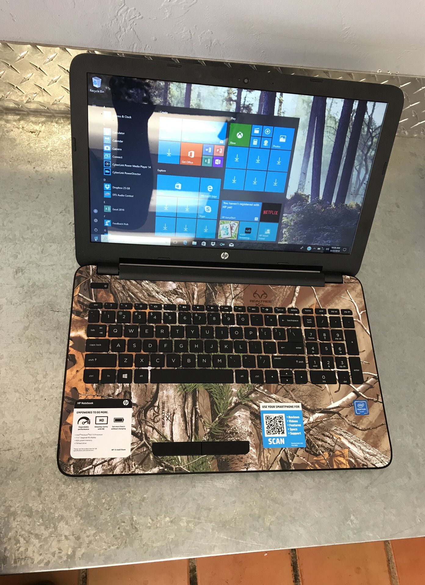 HP N3710 notebook Realtree Camo 4gb & 1tb